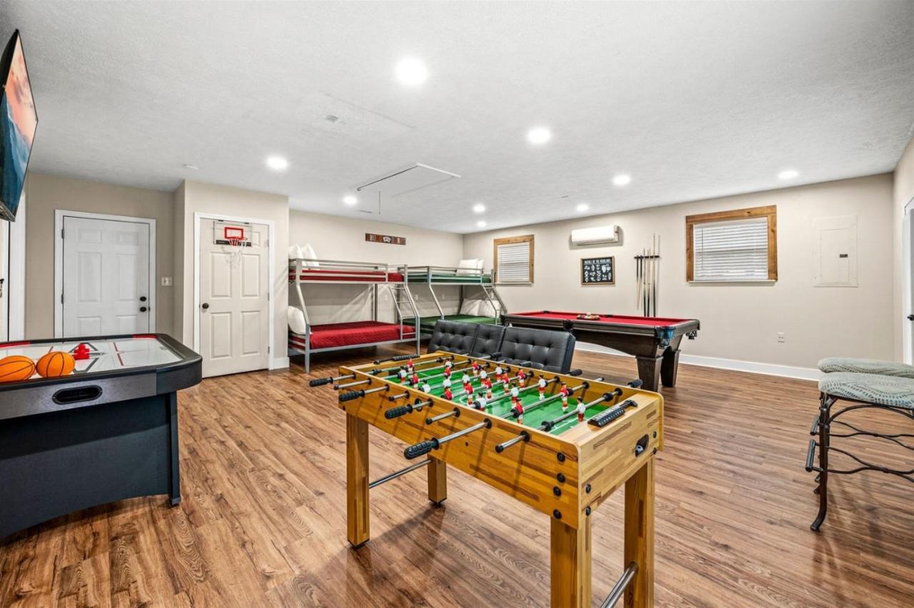 Peaceful Mountain View- Hot Tub- Pool Table- Fire Pit-fenced Yard-pet Friendly- Pool & Pond * Sevierville