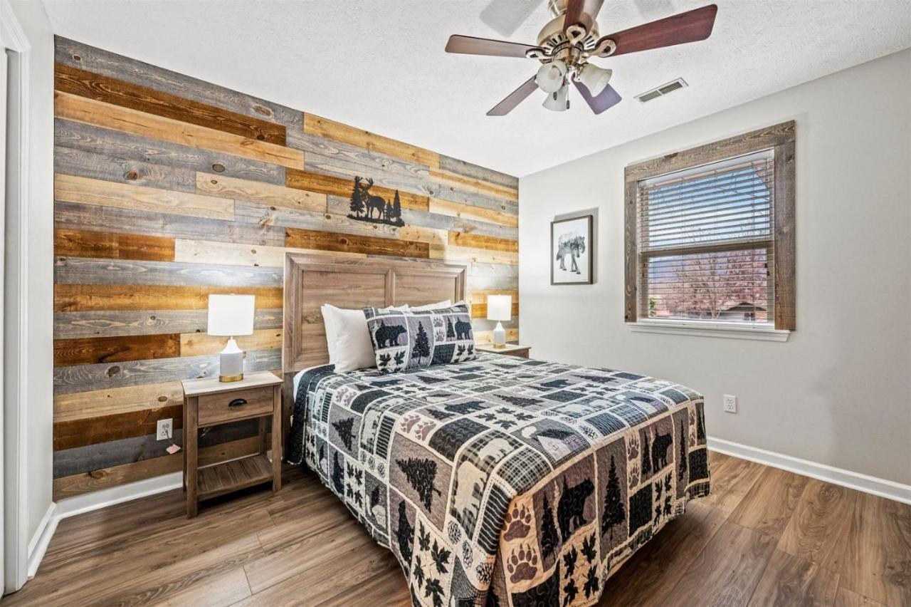 Peaceful Mountain View- Hot Tub- Pool Table- Fire Pit-fenced Yard-pet Friendly- Pool & Pond *